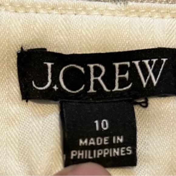 J. Crew Remi linen blend high waisted pleated shorts. Size 10 - Picture 4 of 7